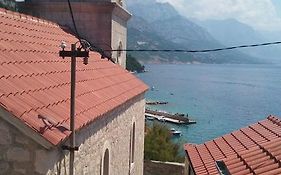Cassetta By The Sea